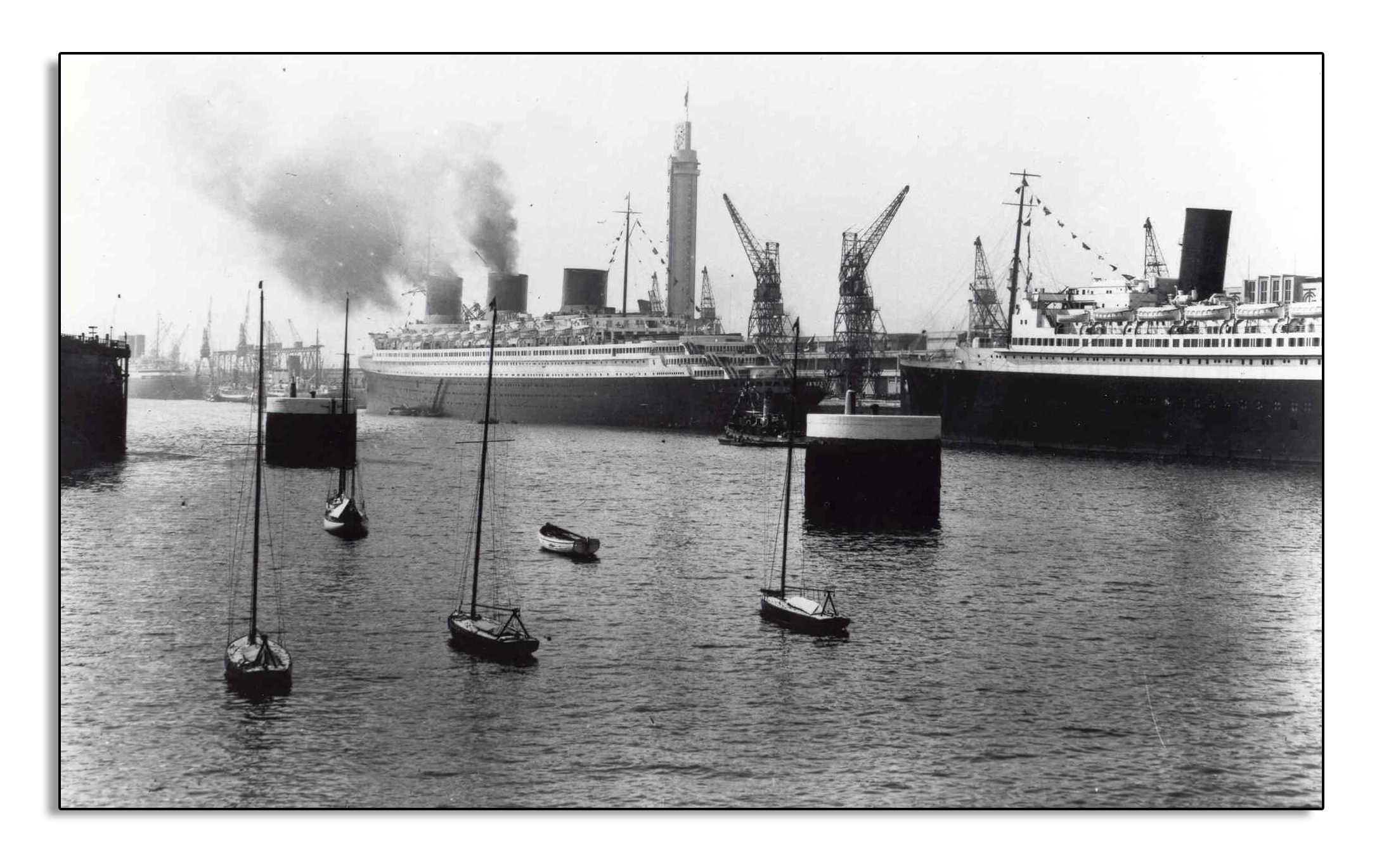 Le paquebot le Normandy quai j.Couvert 1935