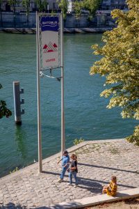 Escale fluviale parisienne Le Louvre