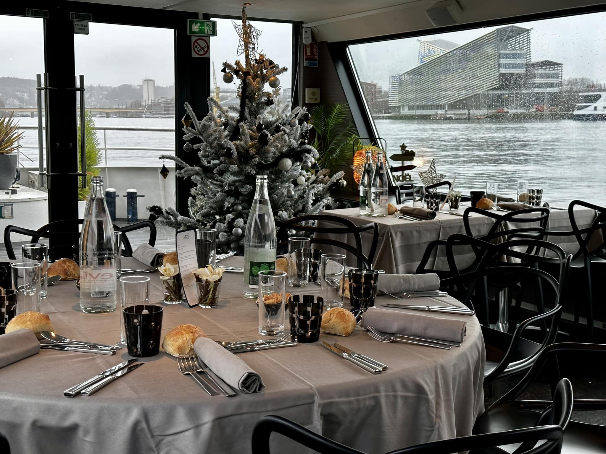 Dîner à bord du Bodega à Rouen