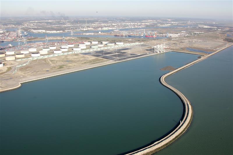 Travaux de port 2000 en cours