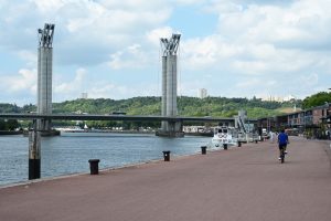 pont Gustave Flaubert - Rouen seine trafic cyclistes vélo