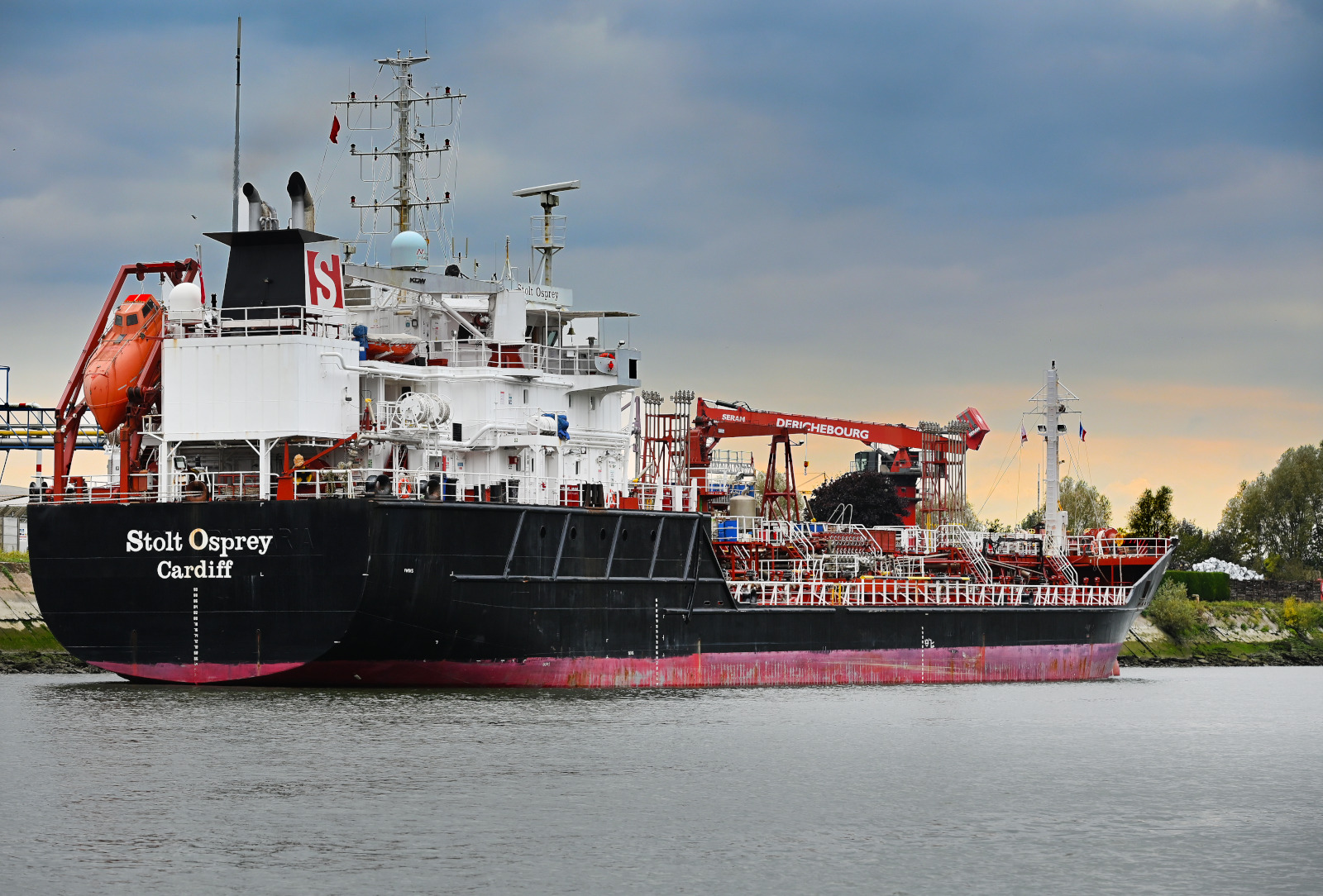 Chimiquier Stolt Osprey au terminal Rubis à Rouen.