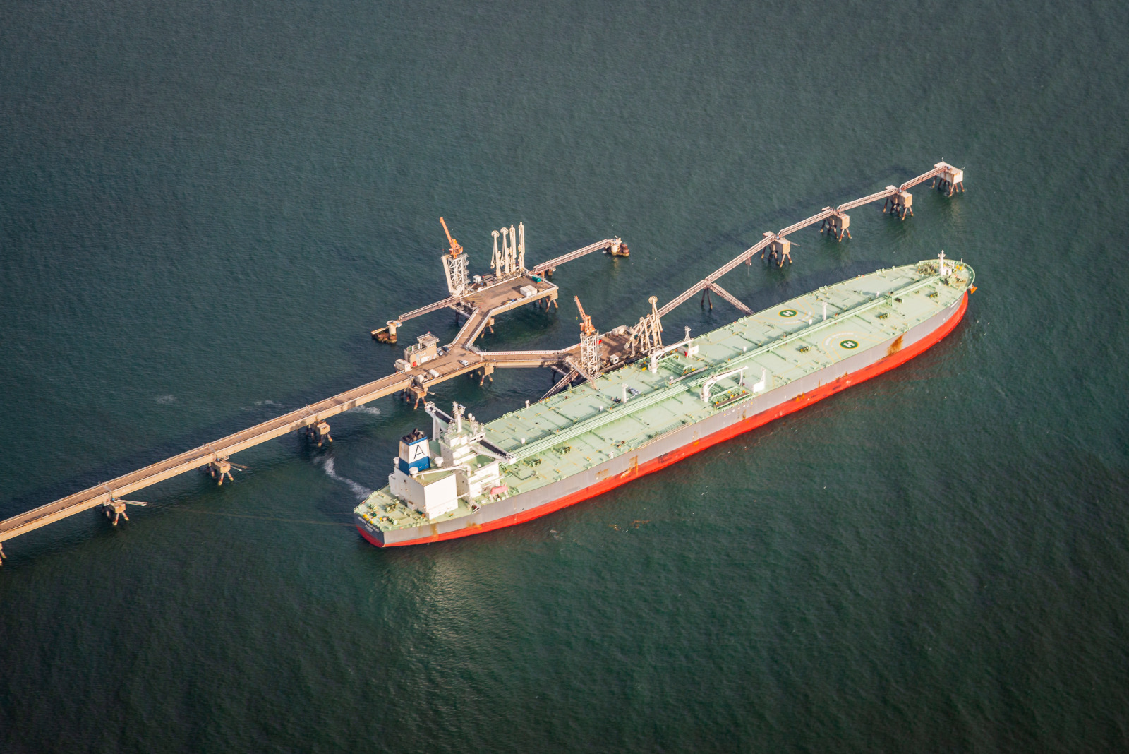 Tanker Nissos Despotiko au terminal d'Antifer au Havre