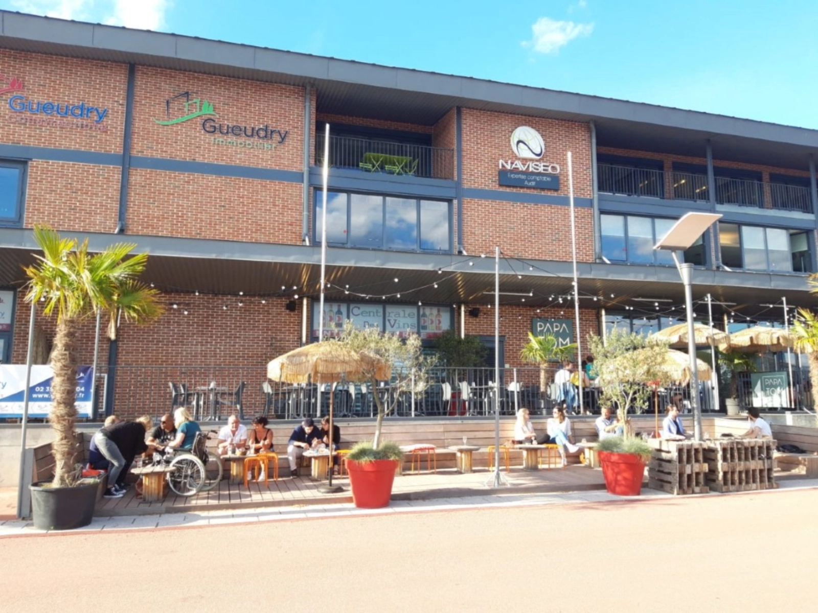 Bâtiment qui abrite la Centrale de Vins