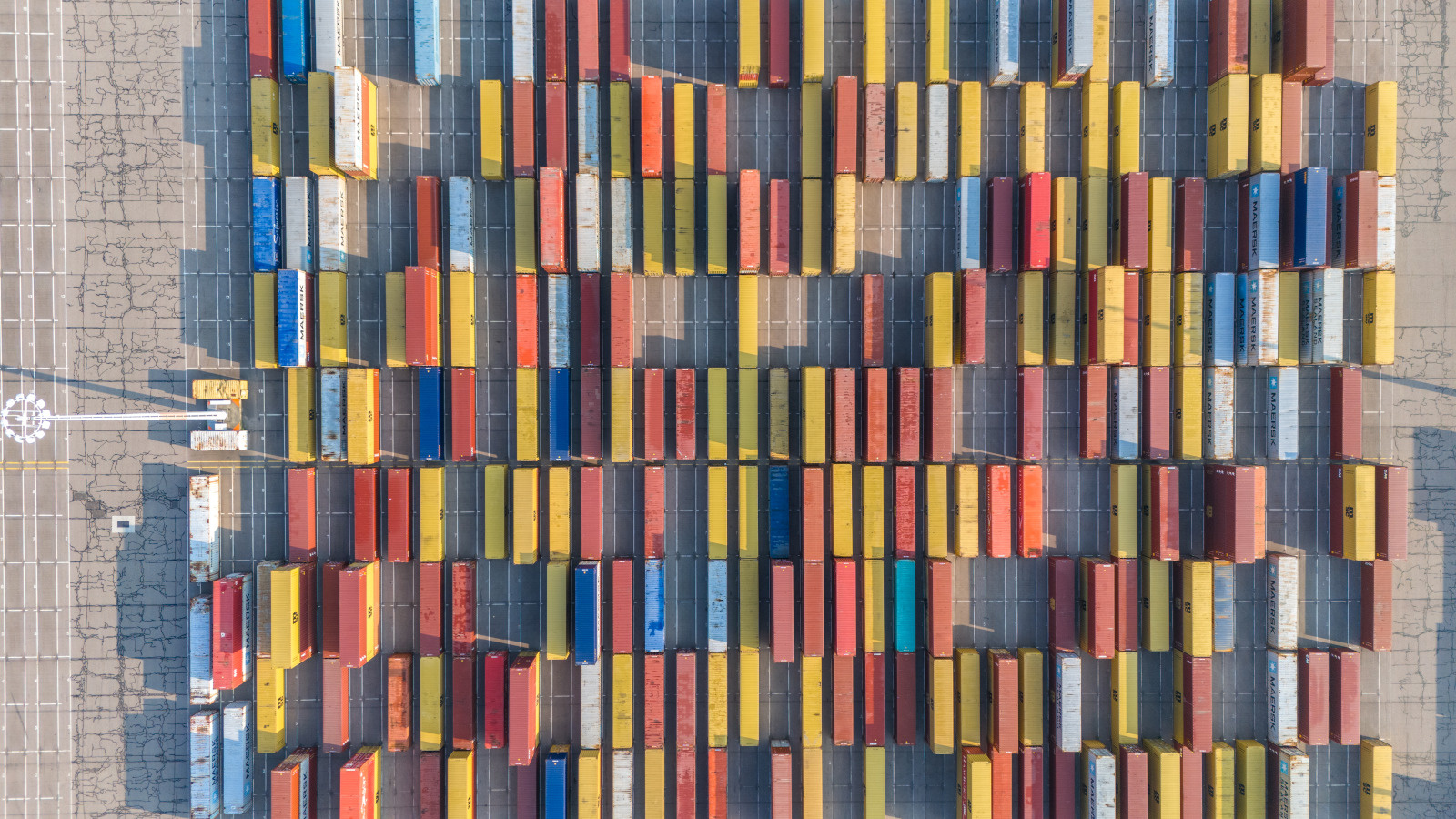 Sockage de conteneurs sur un terminal du Havre