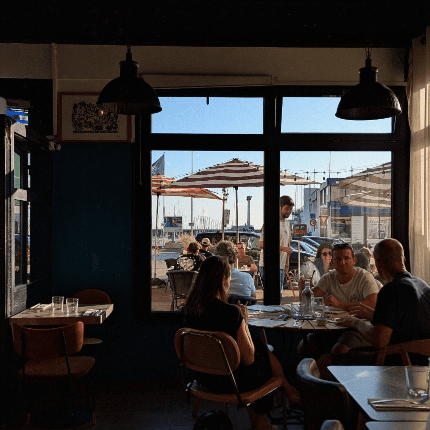 Restaurant La Voile Bleue au bord de mer au Havre