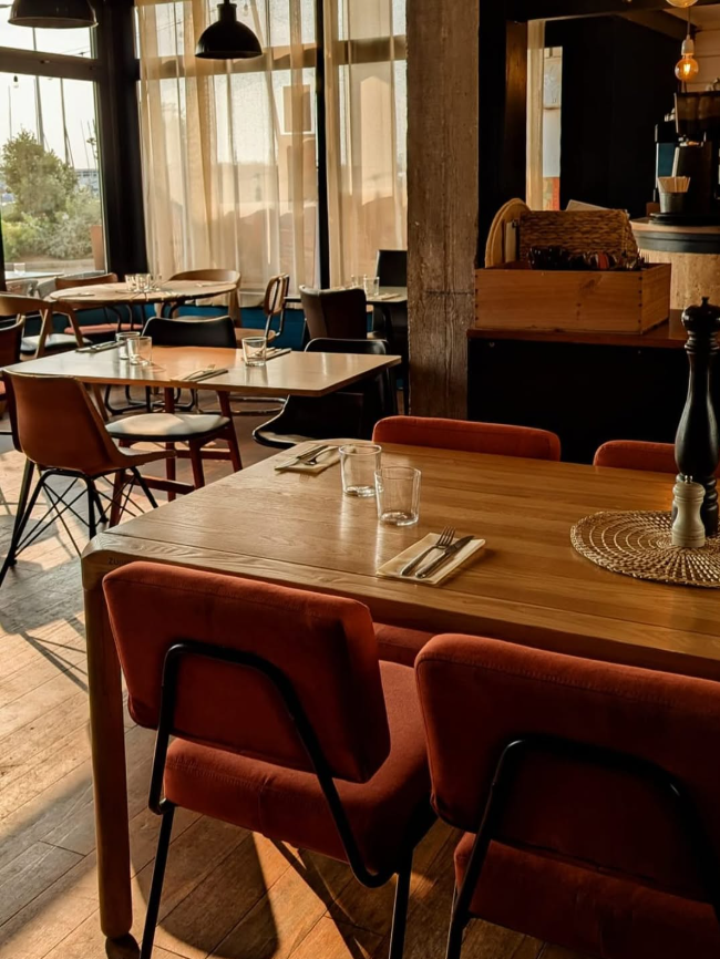 Restaurant La Voile Bleue au bord de mer au Havre