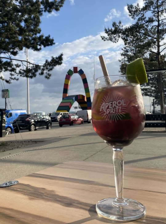 Vue sur la catène terrasse du Transat au Havre