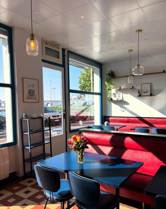 Intérieur café-bar le P'tit sas au Havre