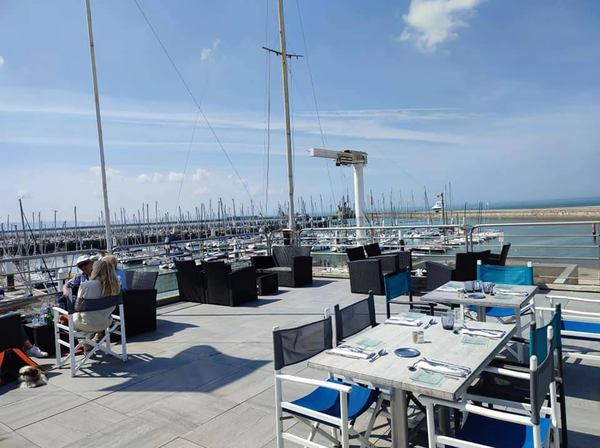 Vue terrasse aux Régates au Havre