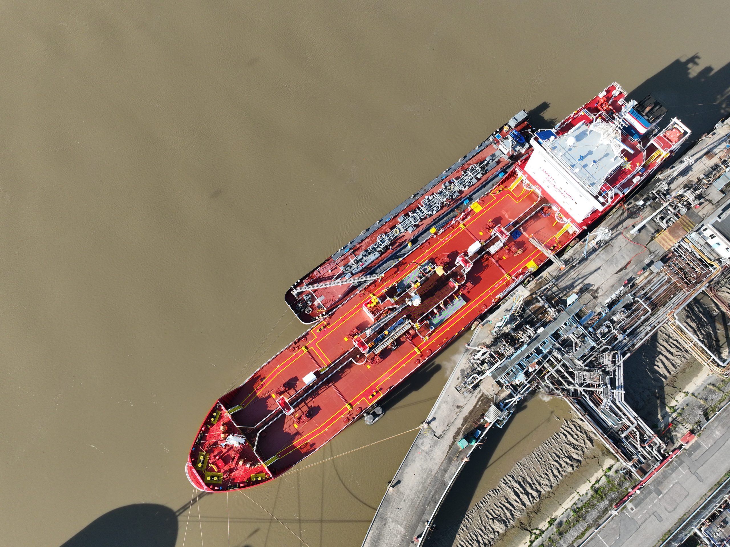 Premier avitaillement à quai à North Atlantic