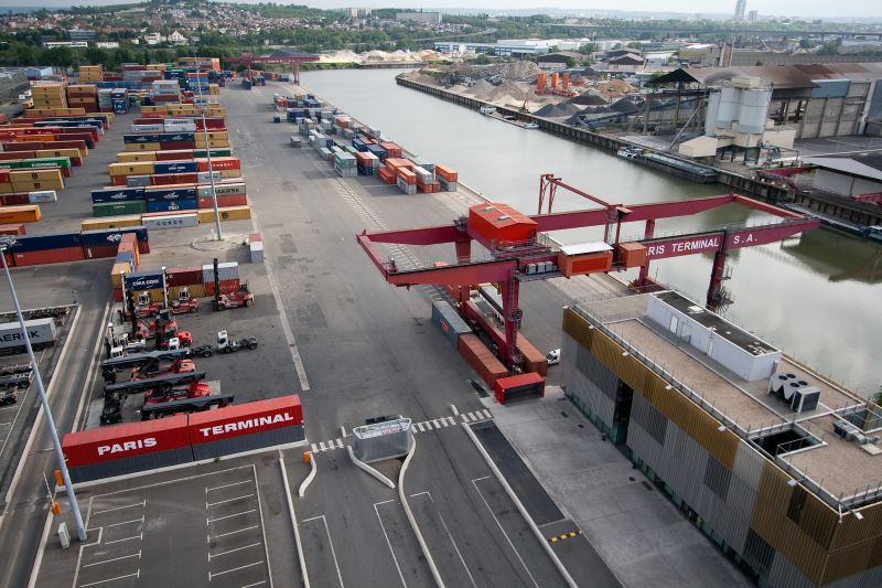 Vue aérienne du terminal conteneurs du port de Gennevilliers