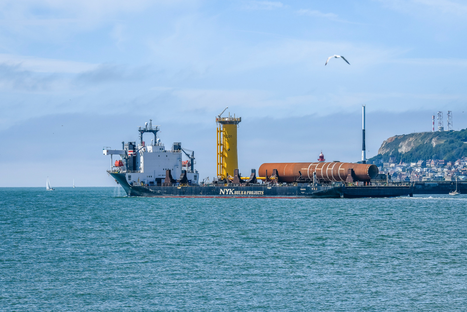 NYK ; YAMATAI ; Sortie du port ; champ eolien de Courseulles
