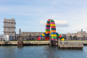 Arche à conteneurs _ catène à conteneurs de toutes les couleurs _ Le Havre _ LG