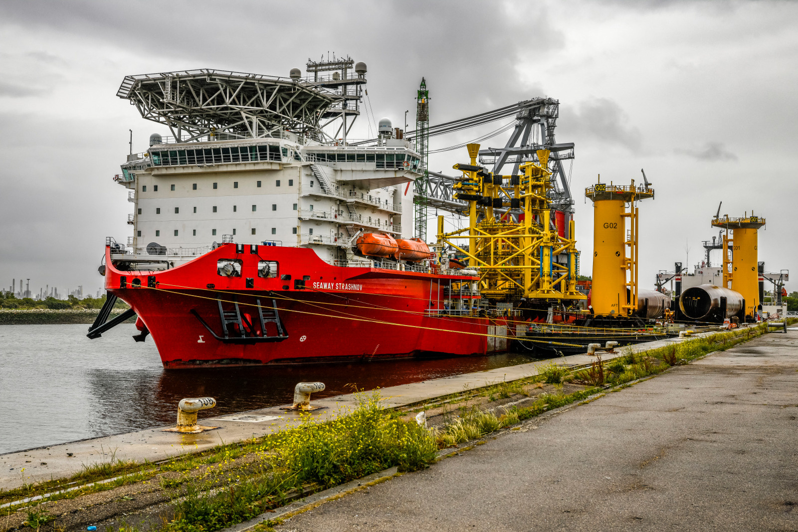 Seaway strashnov; quai osaka; eolien; champ eolien de courseulle sur mer