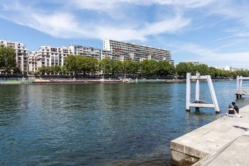 Vue du port de Javel à Paris